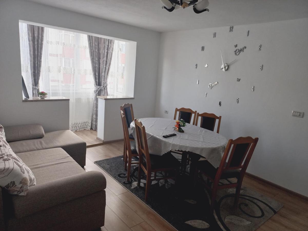 Apartament Bianca 큼홀룸그몰도베네스크 외부 사진